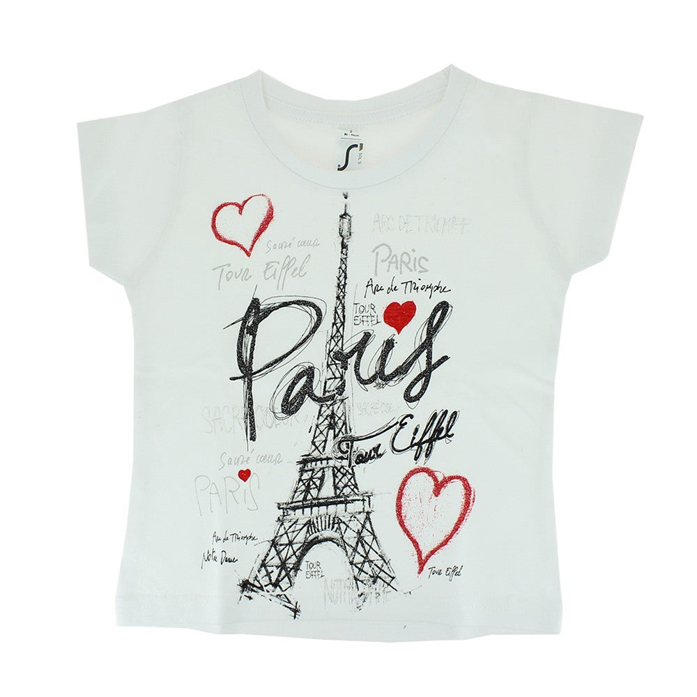 Tee-shirt blanc avec un cœur et la Tour Eiffel.
