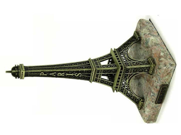 Tour Eiffel métal sur marbre