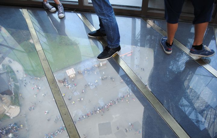 Faites l&#039;expérience du vide à la tour Eiffel