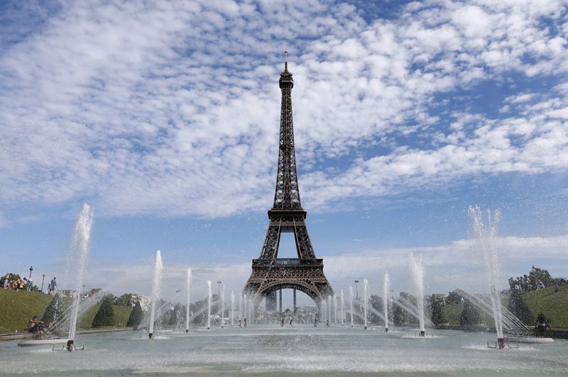 La valeur de la tour Eiffel est estimée à...
