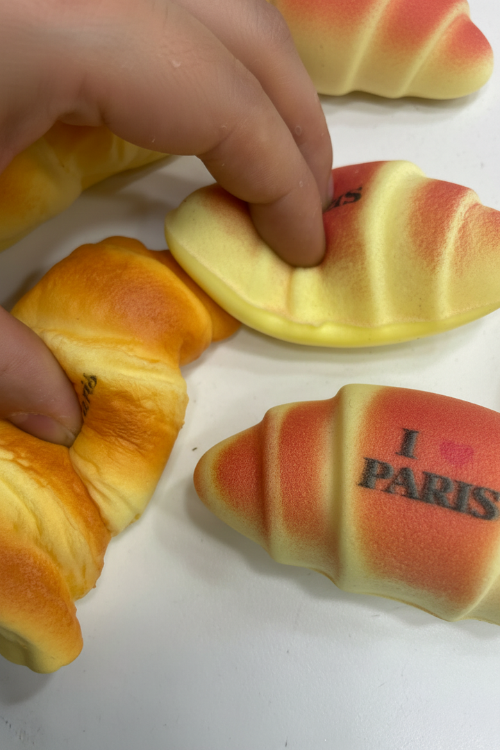 Squishy Croissant « I ❤️ Paris » Parfumé