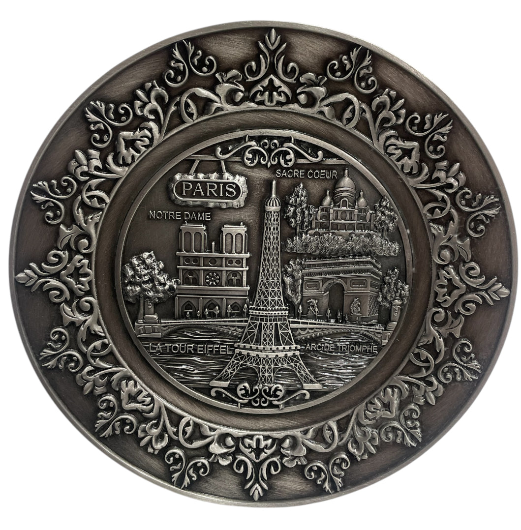 Prato Souvenir de Paris – Metal Prateado Envelhecido com Relevo 2D