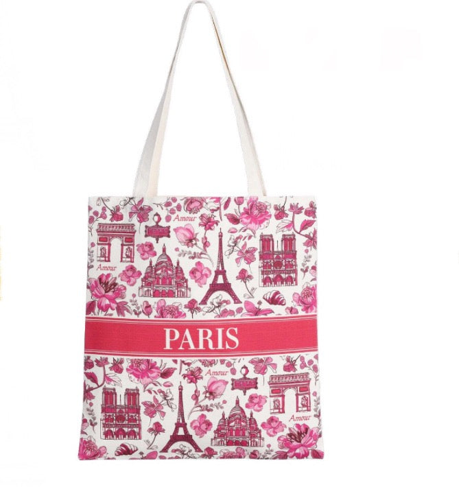 Bag souvenir of Paris with monuments