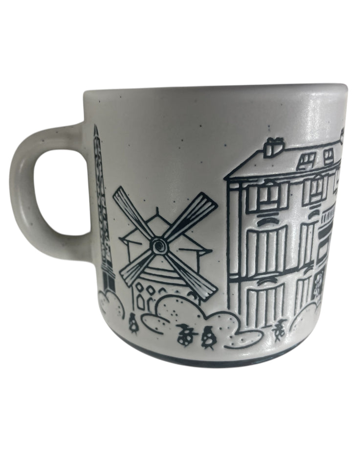 Mug souvenir of Paris engraved monuments