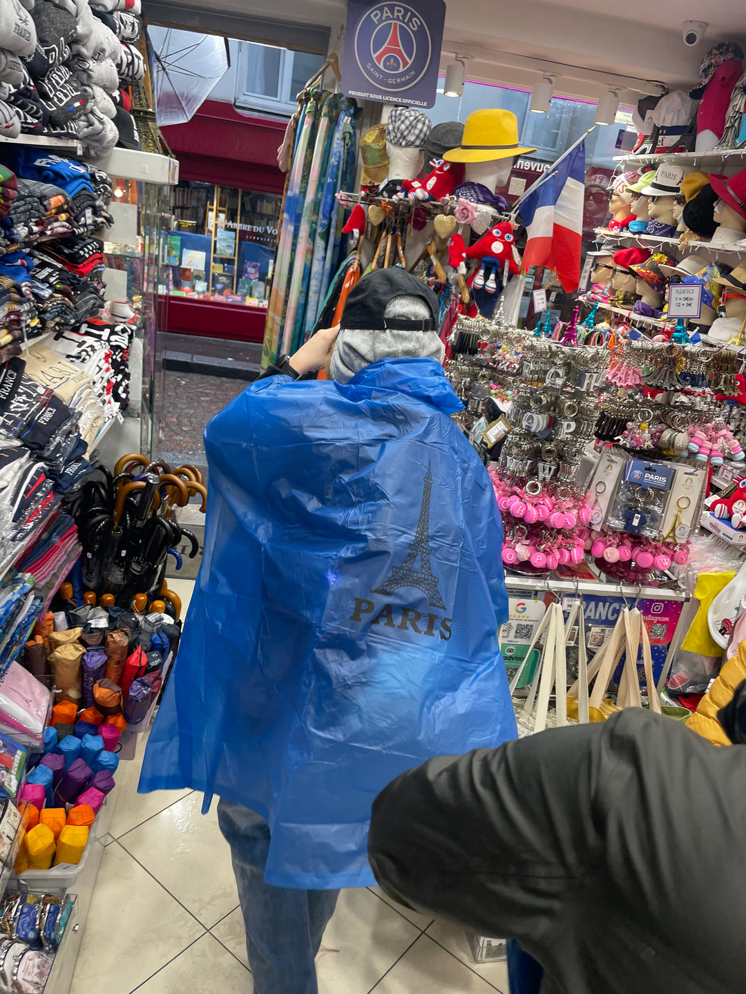 Poncho impermeable Torre Eiffel "Happy Days in Paris"