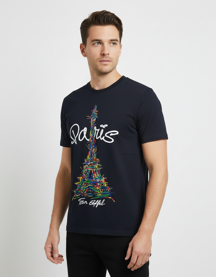 Camiseta com grafite da torre Eiffel