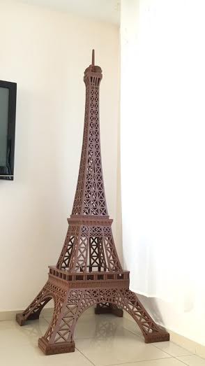 Très grande Tour Eiffel sur mesure 