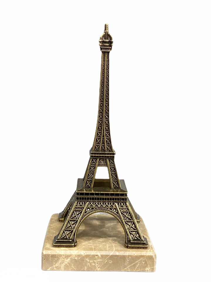 Tour Eiffel métal sur marbre